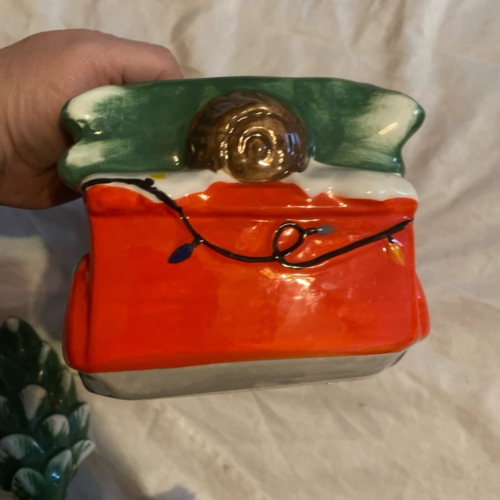David's Cookies Red Truck With Christmas Tree Ceramic Cookie Jar Lights Star - Picture 8 of 12